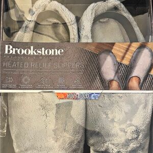 Brookstone Heated Relief Slippers - Soft Gray